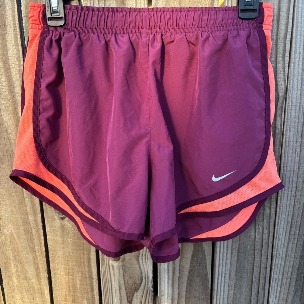Nike Women's Purple and Orange Athletic Shorts Size Medium